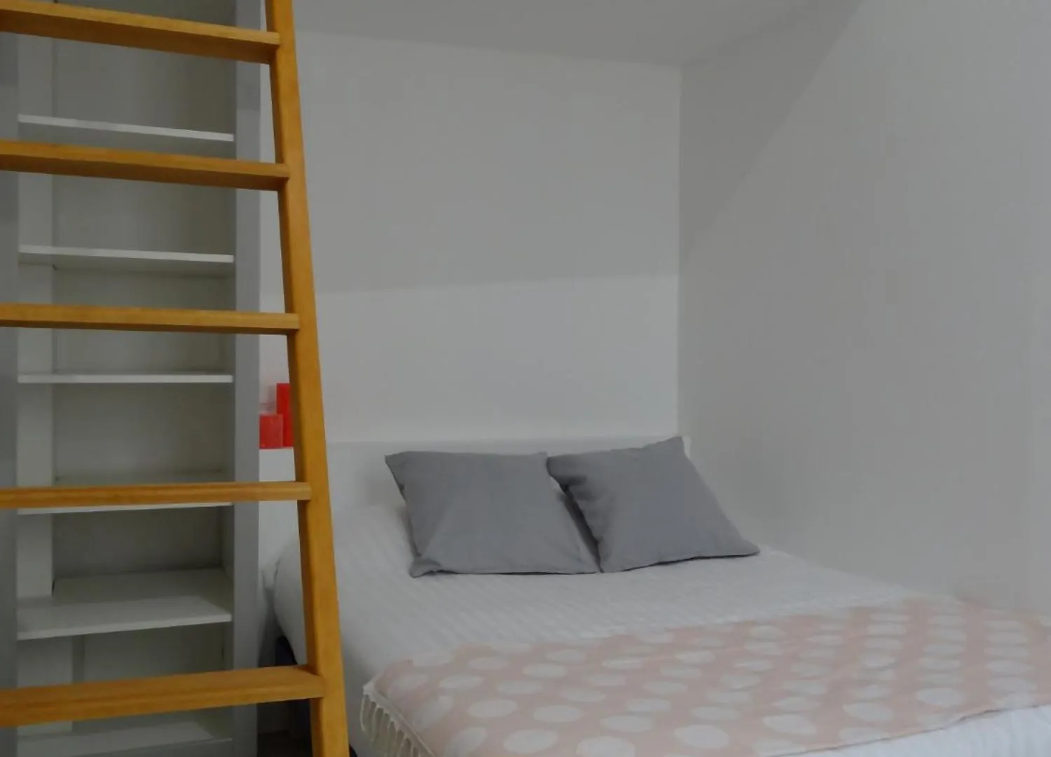Practical Lodging Near Le Louvre Paris Apartment
