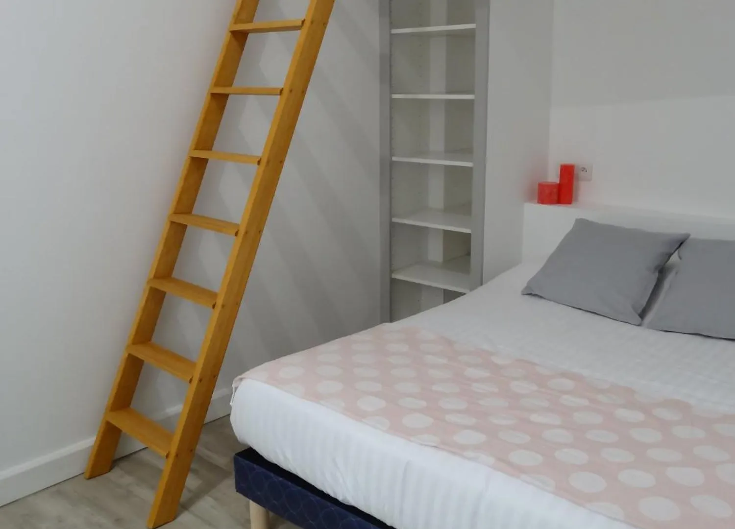 Apartment Practical Lodging Near Le Louvre Paris France